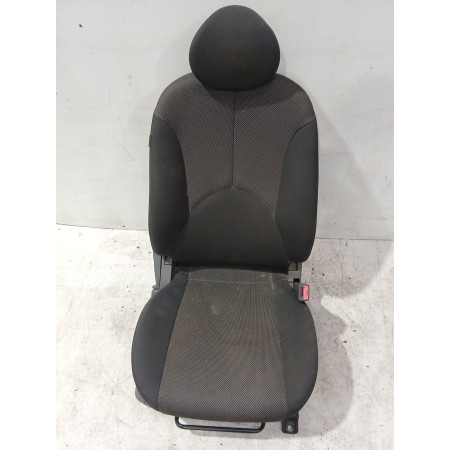 Recambio de asiento delantero derecho para kia rio ii (jb) 1.5 crdi referencia OEM IAM 882001G180AHQ  