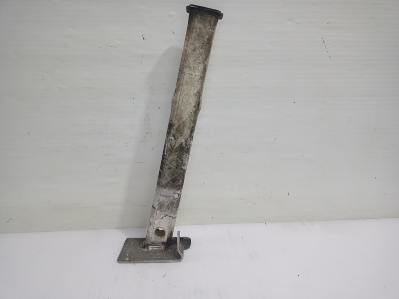 Recambio de puntera delantera derecha de paragolpes para citroën c4 grand picasso avatar referencia OEM IAM 350867  