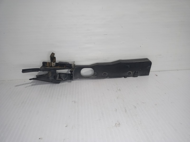 Recambio de soporte para ford focus berlina (cap) trend referencia OEM IAM 4M51A02476A  