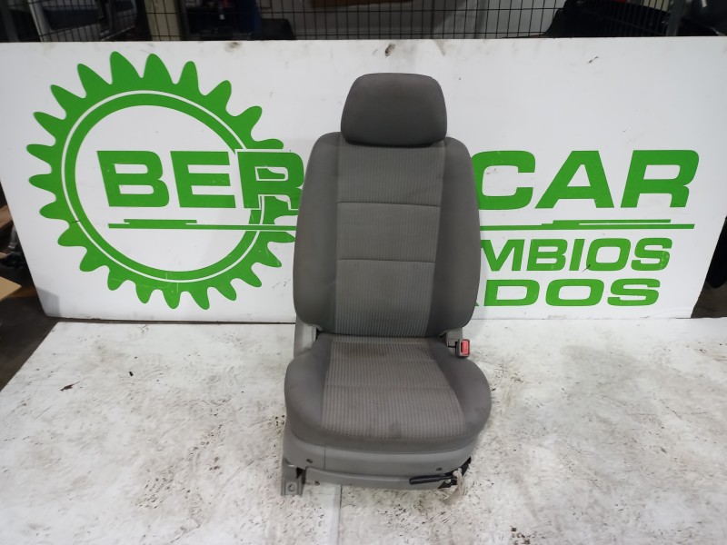Recambio de asiento delantero derecho para kia sorento i (jc) 2.5 crdi referencia OEM IAM 883003E620YC2  