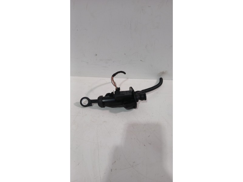 Recambio de bombin embrague para volkswagen t-roc (a11, d11) 1.6 tdi referencia OEM IAM 5Q0721388J  