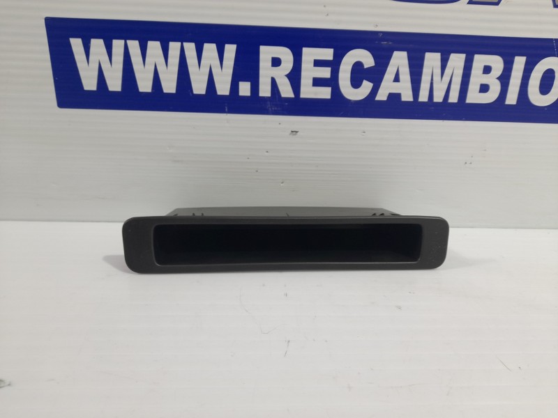 Recambio de moldura para iveco daily furgón 2.3 diesel cat referencia OEM IAM 58015665010  