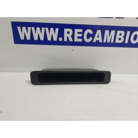 Recambio de moldura para iveco daily furgón 2.3 diesel cat referencia OEM IAM 58015665010  