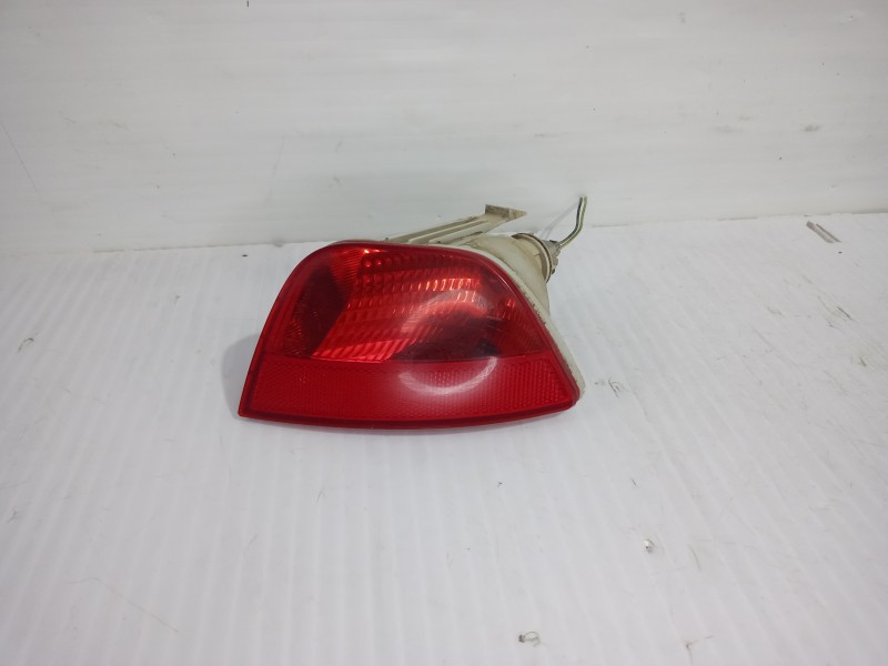 Recambio de piloto trasero antiniebla izquierdo para ford focus berlina (cap) trend referencia OEM IAM 5M5115501AA  