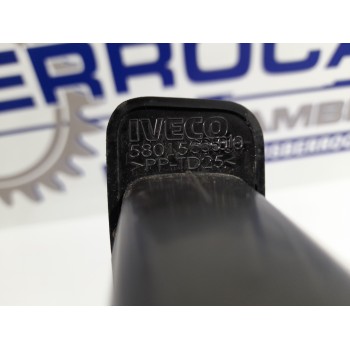 Recambio de moldura para iveco daily furgón 2.3 diesel cat referencia OEM IAM 58015665010  