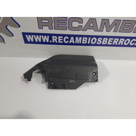 Recambio de moldura para iveco daily furgón 2.3 diesel cat referencia OEM IAM 5801597587  