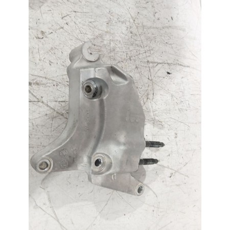 Recambio de soporte motor para kia rio ii (jb) 1.5 crdi referencia OEM IAM 216702A300  