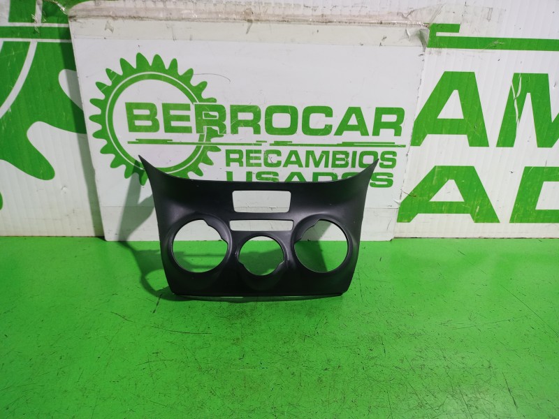 Recambio de moldura para peugeot 2008 (--.2013) allure referencia OEM IAM 9672846477  