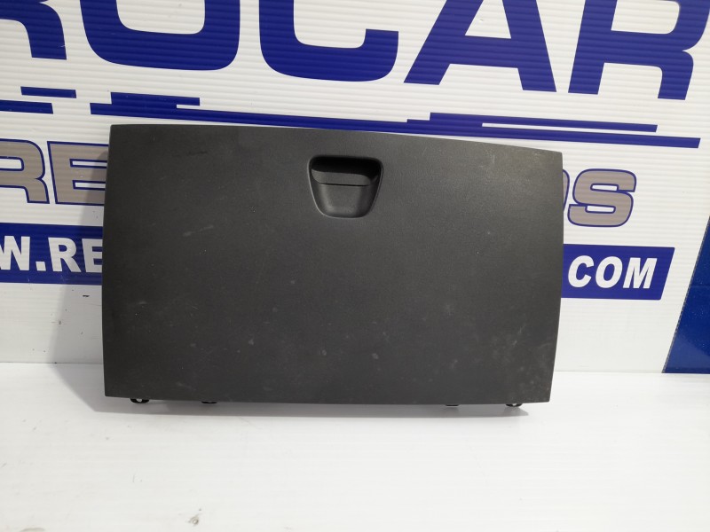 Recambio de guantera para iveco daily furgón 2.3 diesel cat referencia OEM IAM 5801544568  