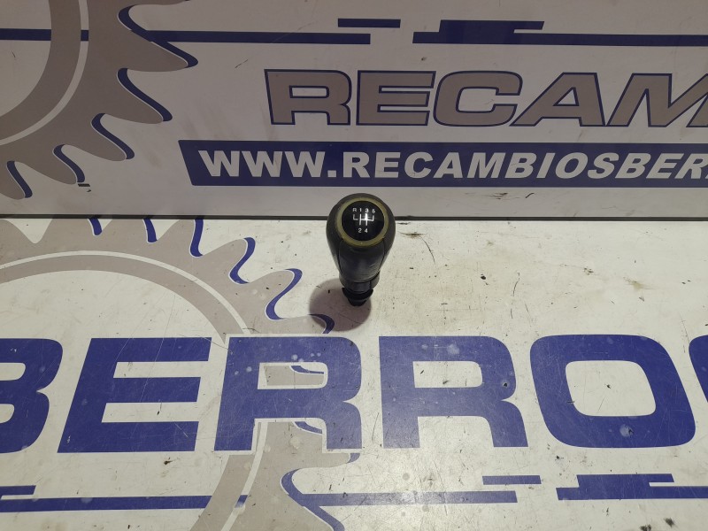 Recambio de pomo palanca cambio para seat leon (1m1) 1.9 tdi referencia OEM IAM 1M0711113BARTX  