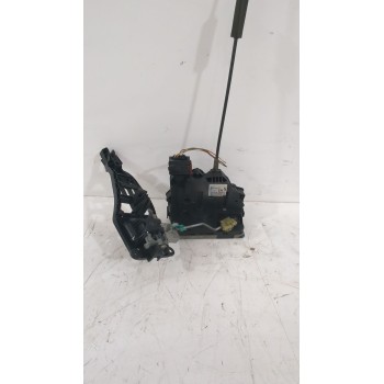 Recambio de cerradura puerta trasera derecha para opel corsa d (s07) 1.3 cdti (l08, l68) referencia OEM IAM 13258267  