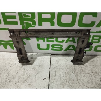 Recambio de travesaño inferior para renault megane ii familiar 1.9 dci diesel referencia OEM IAM 8200761565  