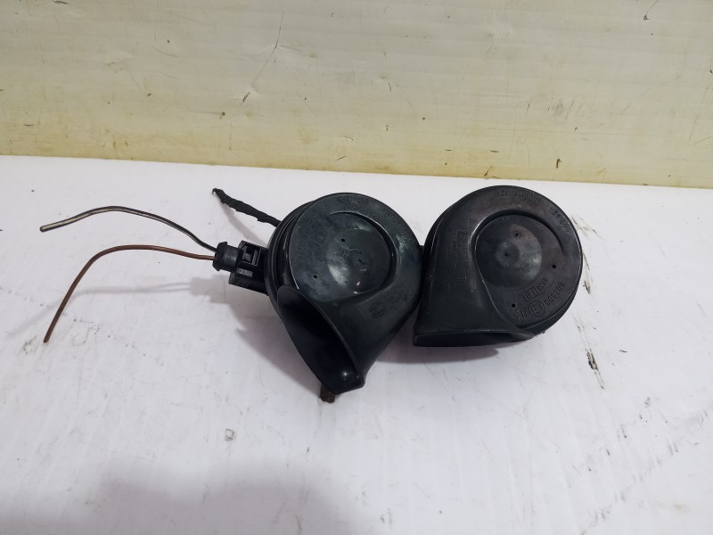 Recambio de claxon para volkswagen passat berlina (3c2) individual referencia OEM IAM E1000209  