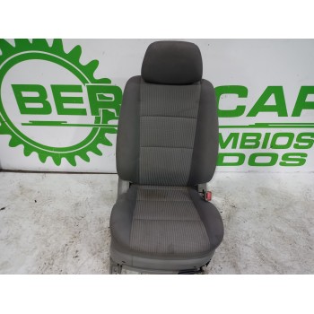 Recambio de asiento delantero derecho para kia sorento i (jc) 2.5 crdi referencia OEM IAM 883003E620YC2  