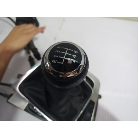 Recambio de palanca de cambios para volkswagen passat berlina (3c2) individual referencia OEM IAM 1K0711061B  