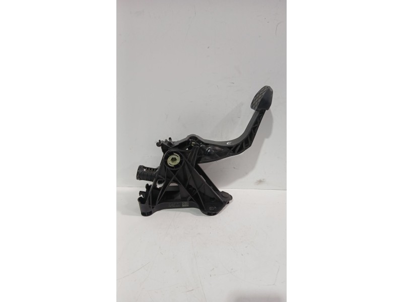 Recambio de pedal embrague para volkswagen t-roc (a11, d11) 1.6 tdi referencia OEM IAM 5Q1721321C  