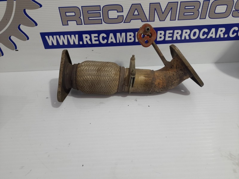 Recambio de tubo escape para iveco daily furgón 2.3 diesel cat referencia OEM IAM   