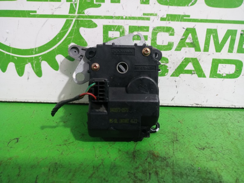 Recambio de motor apertura trampilla para kia sorento 2.5 crdi cat referencia OEM IAM H400730570  