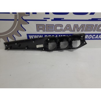 Recambio de moldura para mercedes-benz clase gla (w156) 1.6 cat referencia OEM IAM 3006700900  