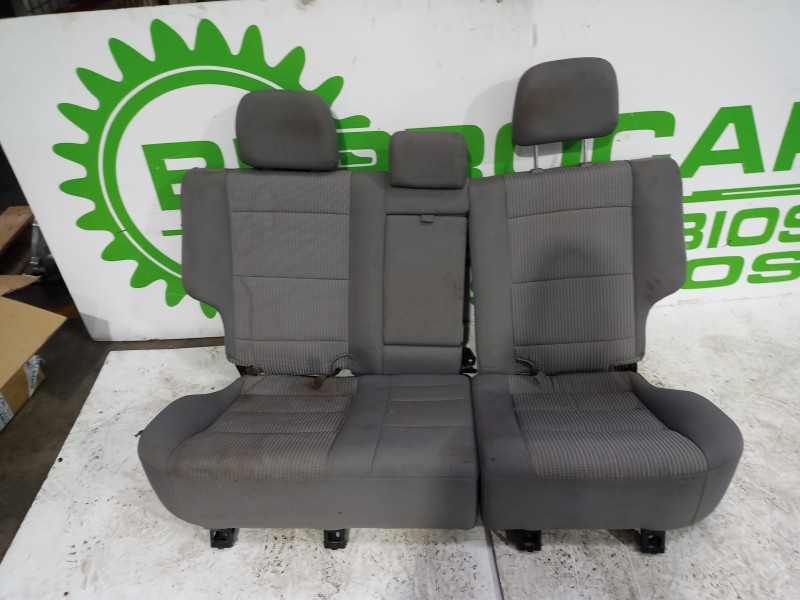 Recambio de asiento trasero para kia sorento i (jc) 2.5 crdi referencia OEM IAM 892003E830YC2  