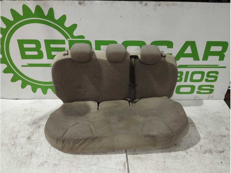 Recambio de asientos traseros para nissan micra (k12e) 1.2 cat referencia OEM IAM 88660BX370  