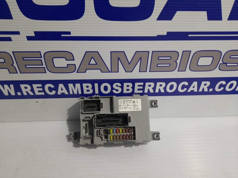 Recambio de caja reles / fusibles para fiat doblo cargo 1.3 16v jtd cat referencia OEM IAM 00519383540  