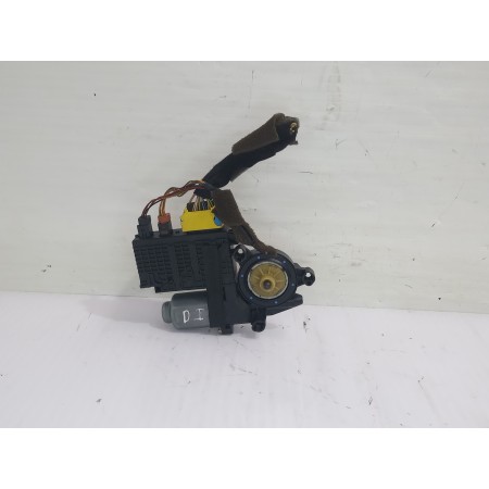 Recambio de motor elevalunas delantero izquierdo para citroën c4 grand picasso avatar referencia OEM IAM 9682495680  