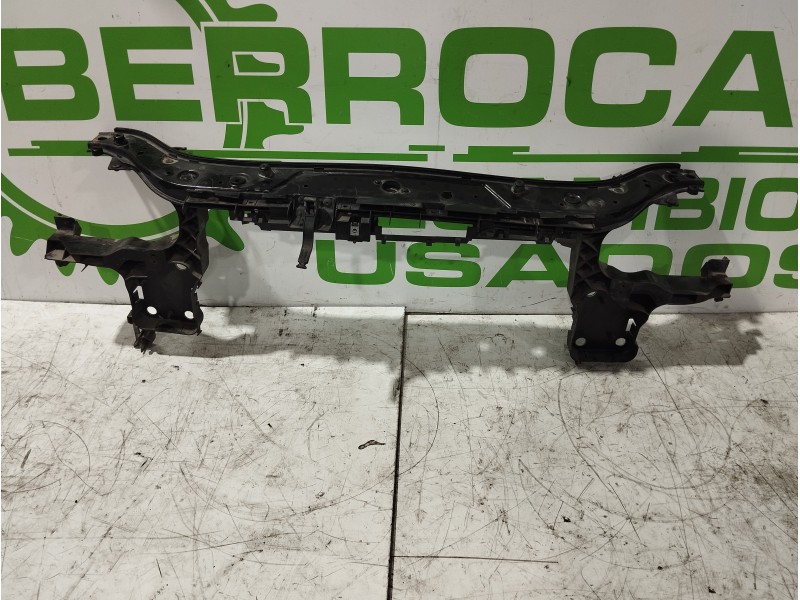 Recambio de panel frontal para renault megane ii familiar 1.9 dci diesel referencia OEM IAM 8200137496  