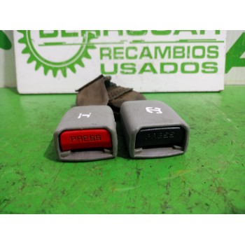 Recambio de enganche cinturon trasero izquierdo para kia sorento 2.5 crdi cat referencia OEM IAM 898303E200GW  