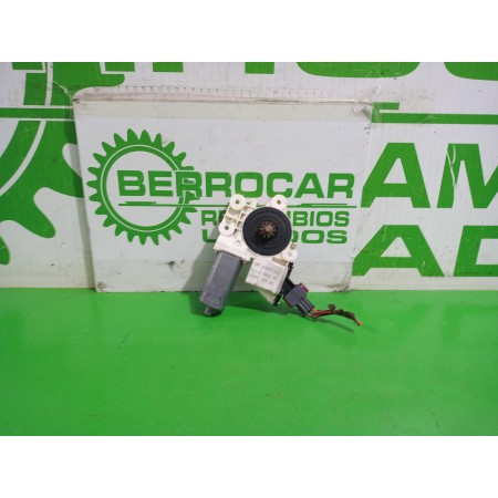 Recambio de motor elevalunas delantero izquierdo para opel vectra c berlina gts referencia OEM IAM 106045102  