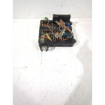Recambio de caja reles / fusibles para renault megane ii (bm0/1_, cm0/1_) 1.9 dci (bm0g, cm0g) referencia OEM IAM 8200306033  