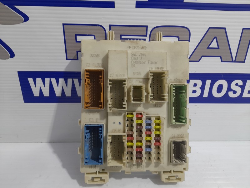 Recambio de caja reles / fusibles para ford kuga (cbs) 1.5 ecoboost cat referencia OEM IAM 30S522072F01  