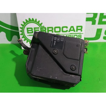 Recambio de caja reles / fusibles para renault megane ii familiar 1.9 dci diesel referencia OEM IAM 8200438361  