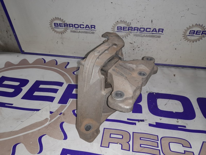 Recambio de soporte motor derecho para toyota proace furgoneta (mdz_) 1.6 d4d (mdz9) referencia OEM IAM 4A103720  