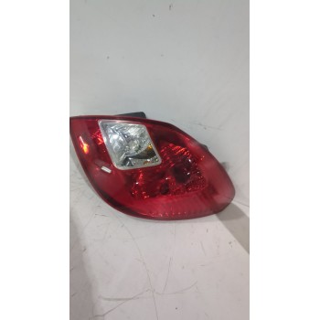 PILOTO TRASERO DERECHO 89037877A 