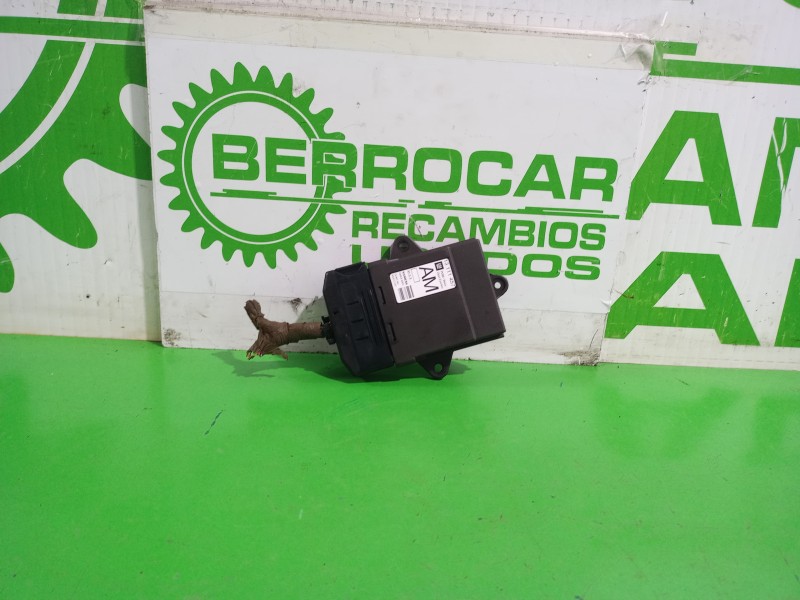 Recambio de modulo electronico para opel vectra c berlina gts referencia OEM IAM 13111457  