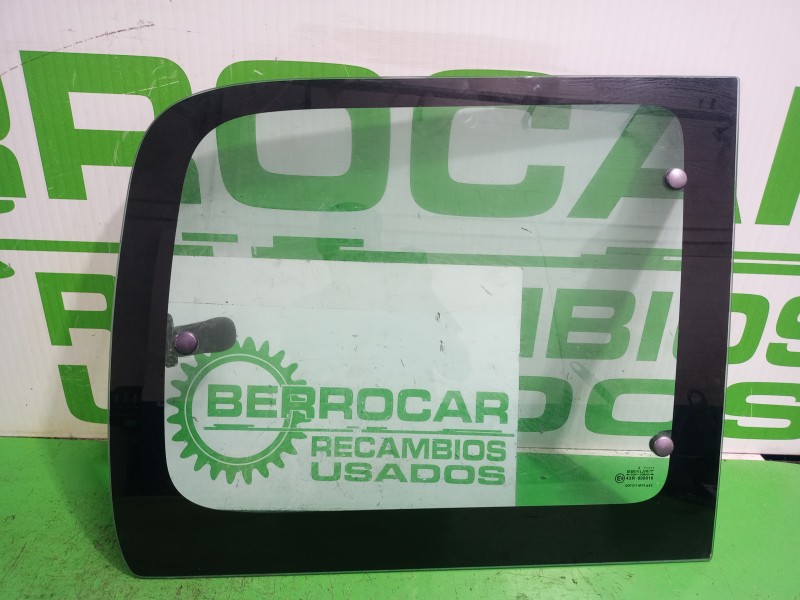 Recambio de luna lateral izquierdo para citroën berlingo 1.9 diesel referencia OEM IAM E943R000016  