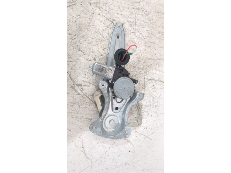 Recambio de elevalunas trasero derecho para toyota auris (_e15_) 1.6 (zre151_) referencia OEM IAM 6983002210  