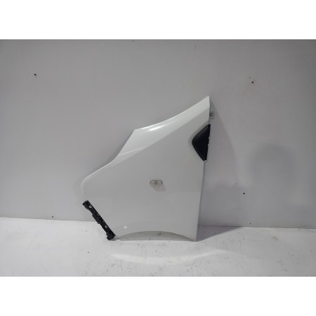 Recambio de aleta delantera izquierda para renault trafic furgón l1h1 2,7t referencia OEM IAM 631016242R  