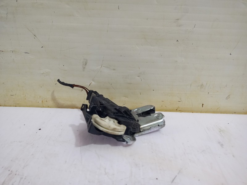 Recambio de cerradura maletero / porton para volkswagen passat berlina (3c2) individual referencia OEM IAM 4F5827505D  