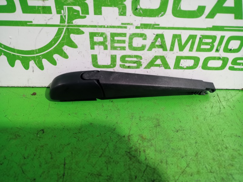 Recambio de brazo limpia trasero para toyota auris touring sports (e18) active referencia OEM IAM AJ98019 / 8524102060  