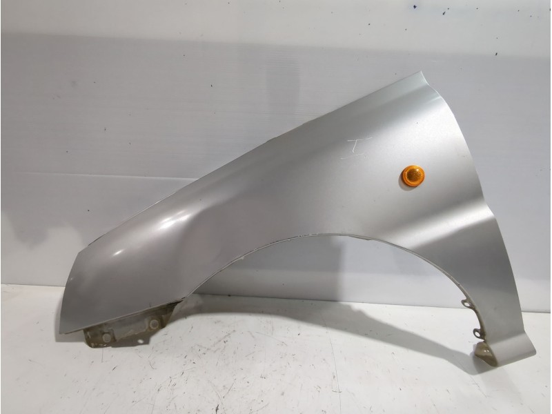 Recambio de aleta delantera izquierda para kia rio i sedán (dc_) 1.3 referencia OEM IAM 0K31T52211  