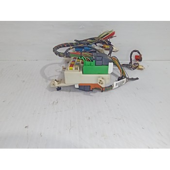 Recambio de caja reles / fusibles para ford focus berlina (cap) trend referencia OEM IAM 97RA000001  