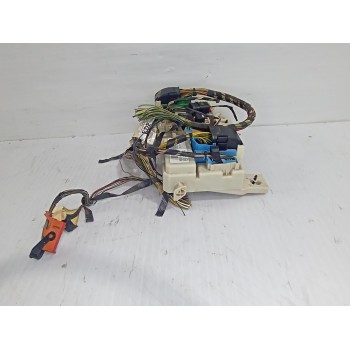 Recambio de caja reles / fusibles para ford focus berlina (cap) trend referencia OEM IAM 97RA000001  