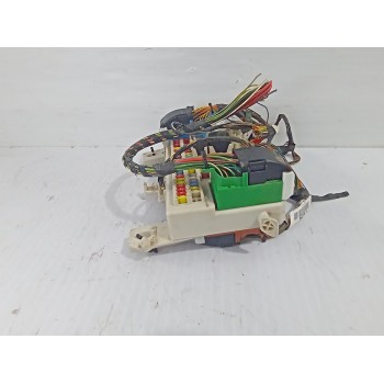 Recambio de caja reles / fusibles para ford focus berlina (cap) trend referencia OEM IAM 97RA000001  