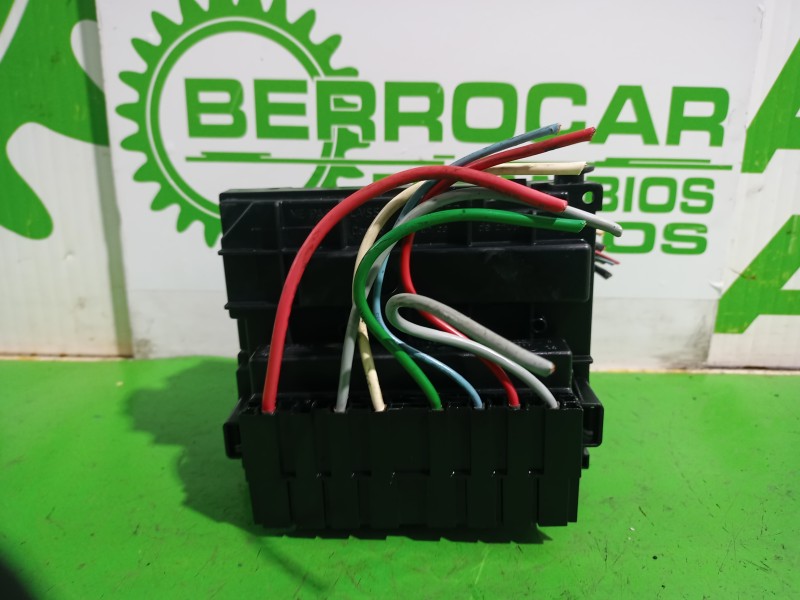 Recambio de caja reles / fusibles para peugeot 307 berlina (s2) 1.6 16v hdi referencia OEM IAM 9661087080  