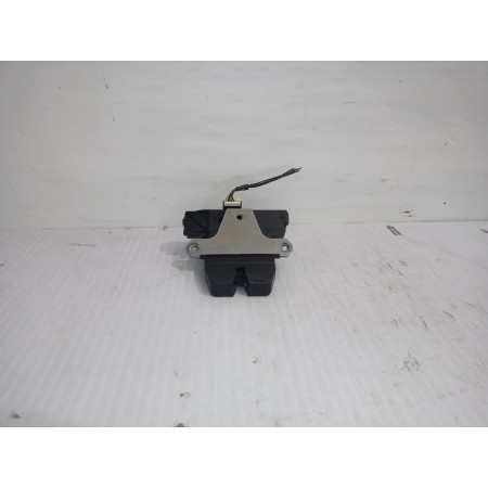 Recambio de cerradura maletero / porton para ford focus berlina (cap) trend referencia OEM IAM 1570448  