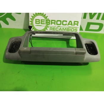 Recambio de rejilla aireadora para nissan cabstar e 3.0 diesel referencia OEM IAM 682410T000  