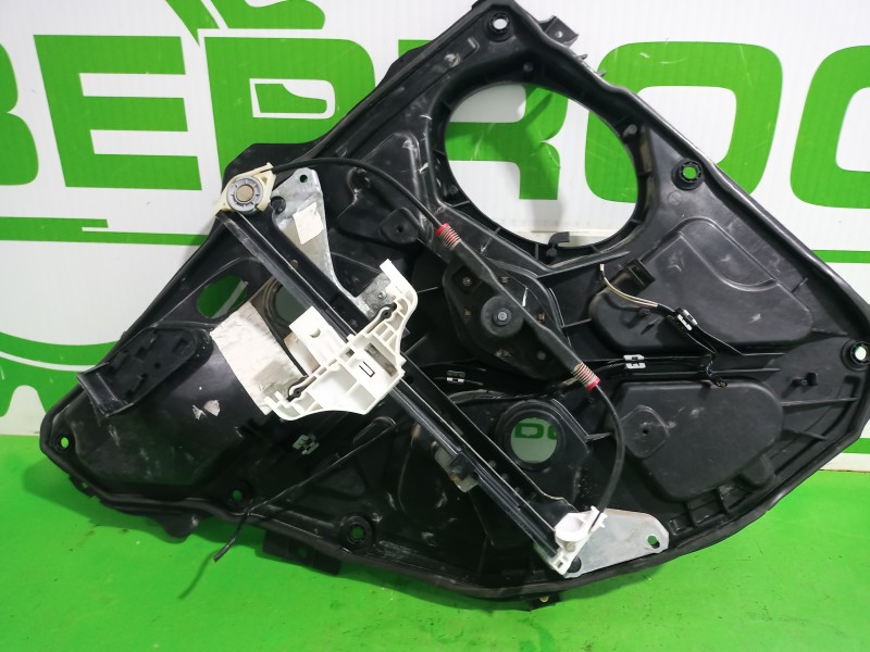 Recambio de elevalunas trasero derecho para ford fiesta (cbk) fun referencia OEM IAM 1545273  