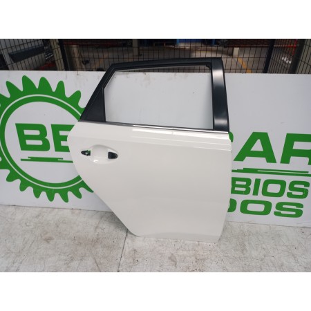 Recambio de puerta trasera derecha para toyota auris touring sports (e18) active referencia OEM IAM 6711302180  